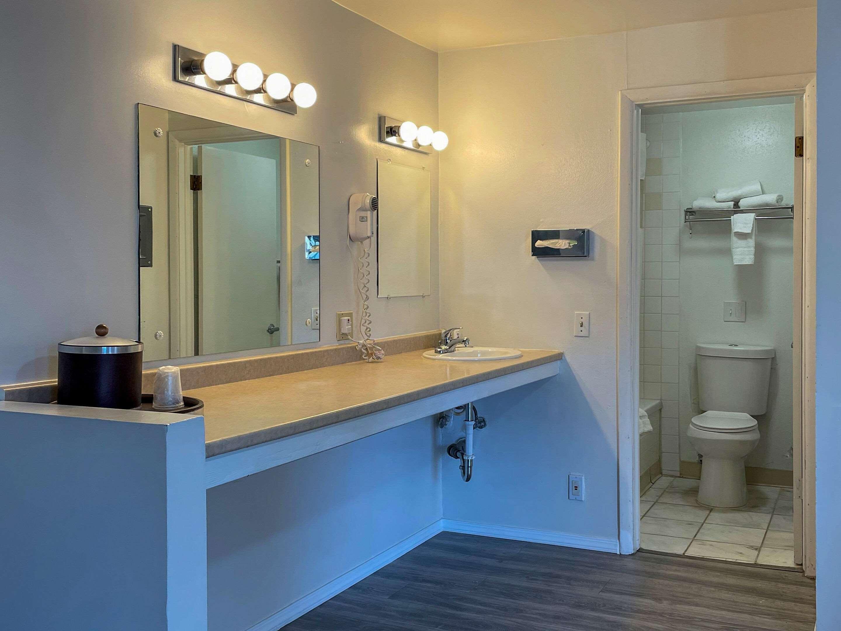 Rodeway Inn & Suites Omak - Okanogan Eksteriør bilde